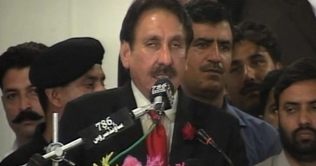 CJP rules out tussle between judiciary and administration 